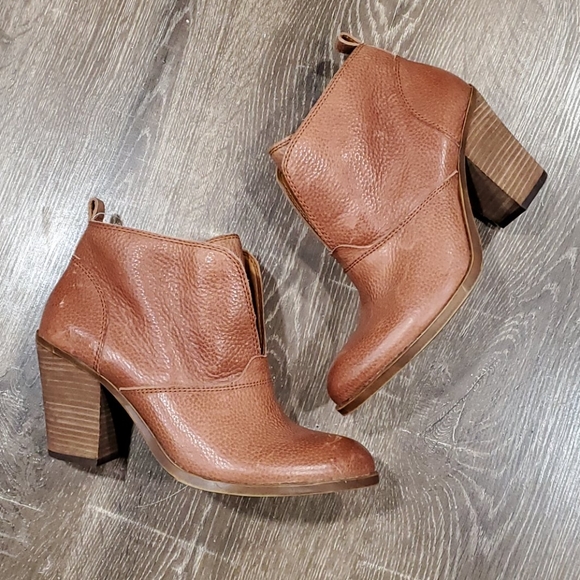 Lucky Brand Ehllen leather ankle boots size 10 - Picture 2 of 10